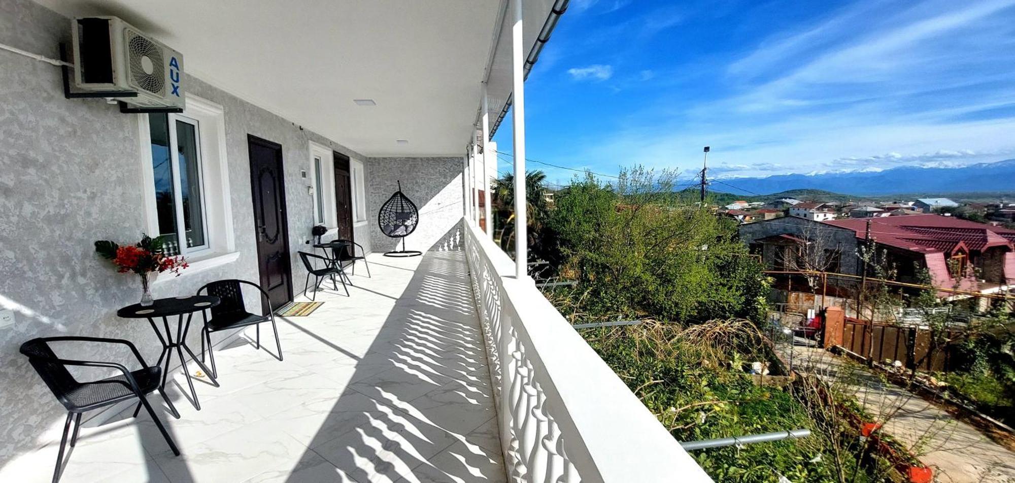 Hilltop Guest House Kutaiszi Kültér fotó