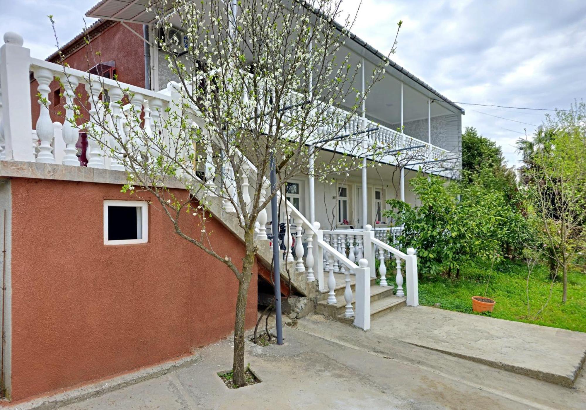 Hilltop Guest House Kutaiszi Kültér fotó